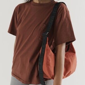 BAGGU Medium Crescent Rhubarb